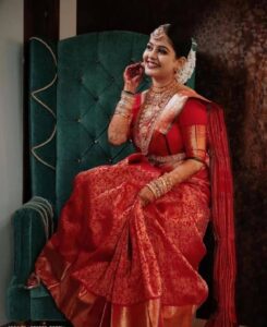 Timeless Elegance of South Indian Wedding Saree, Gold Maang Tikka & Silver Choker Necklace
