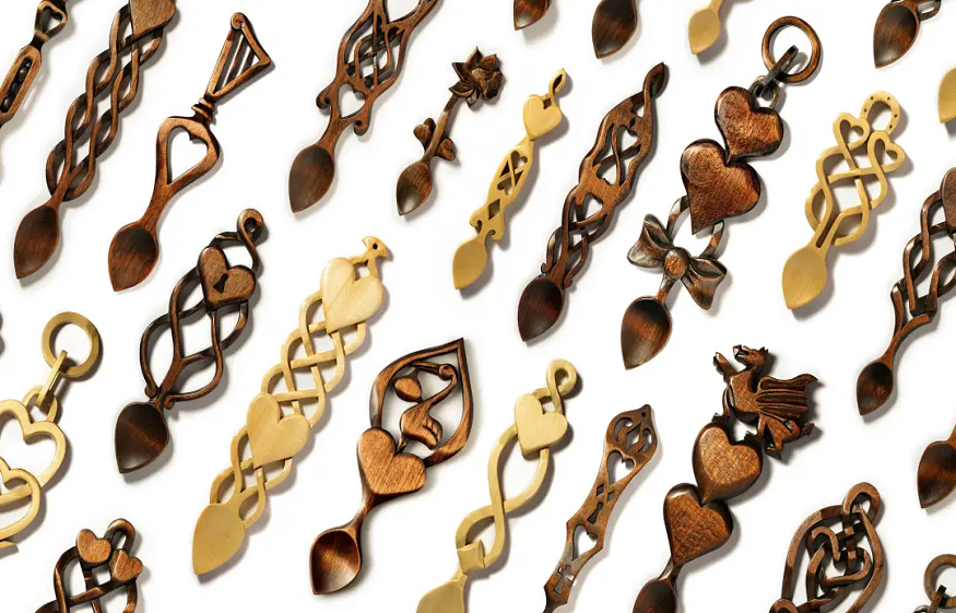 lovespoons crafted in precious Welsh gold