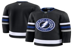 Why Team Apparel Became Everyday Fashion: Understanding the Lifestyle Behind Fan Style